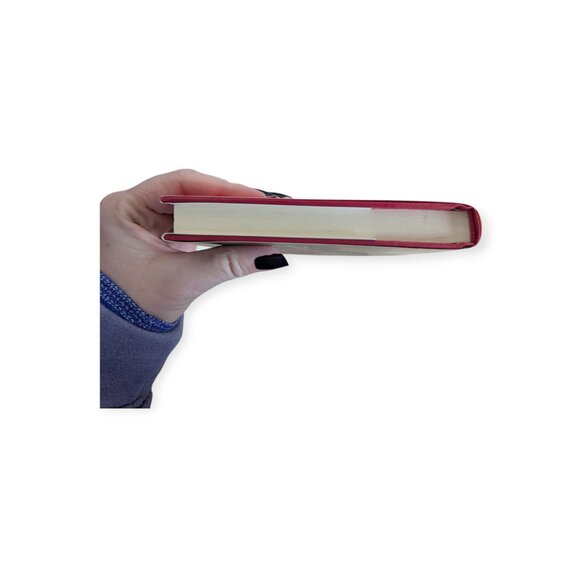 Deck the Halls by Mary Higgins Clark & Carol Higgins Clark Hard Cover Book - Picture 4 of 12